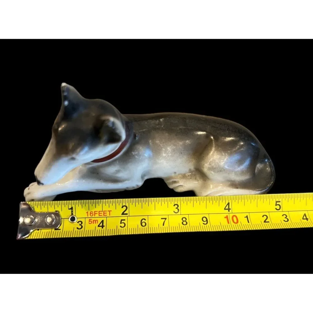 Vintage Porcelain‎ Laying Down German Shepard Figure Umarked, MCM Dog Lovers